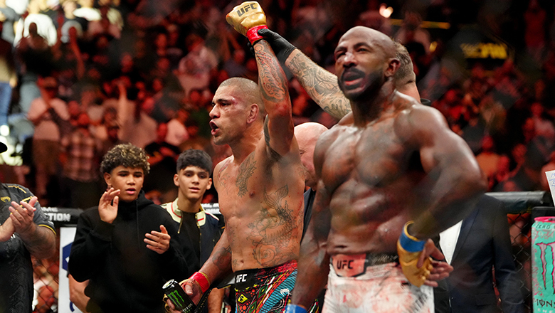 Khalil Rountree leads Alex Pereira before losing at UFC 307 - Photo 1