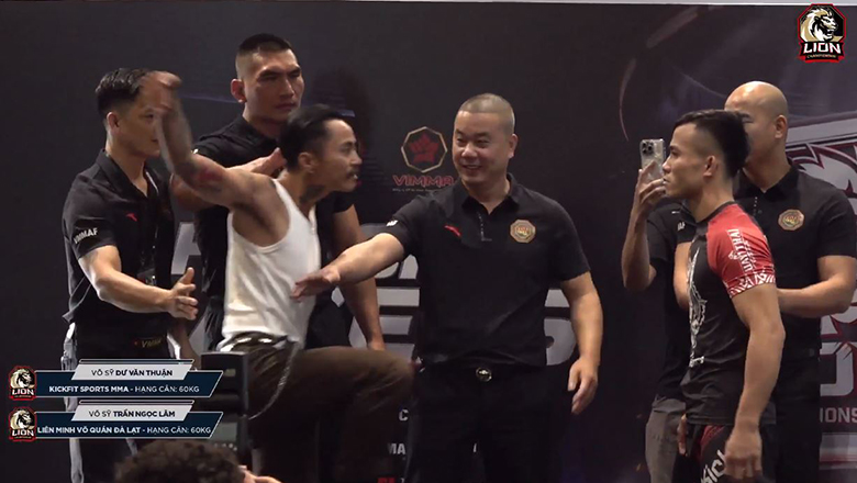 Tran Ngoc Lam 'turned the eagle' to tease the opponent before Lion Championship 11 - Photo 2