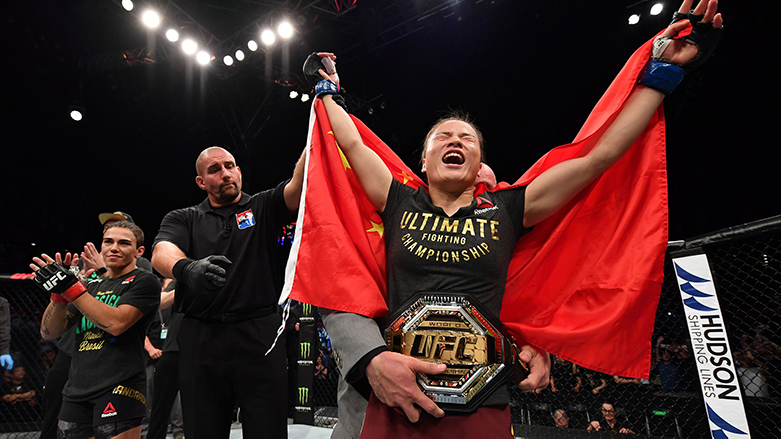How many UFC champions appear at UFC 300? - Photo 3