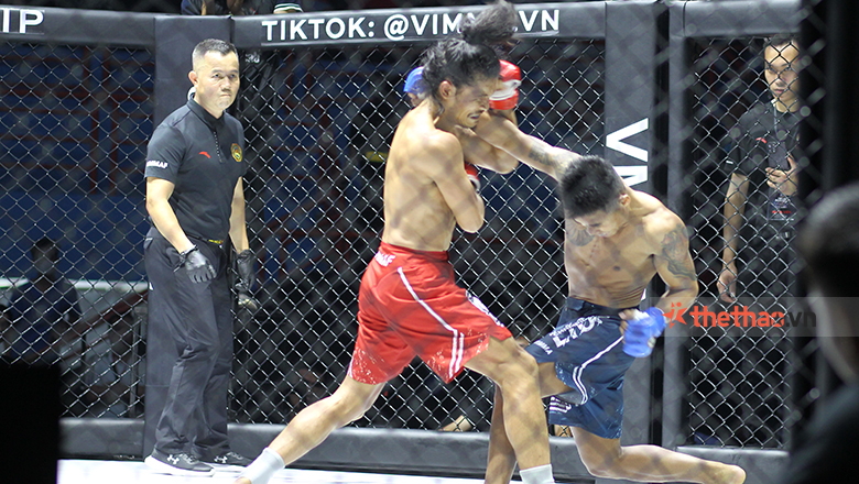 How was the victory in a MMA Vietnam match decided? - Photo 3