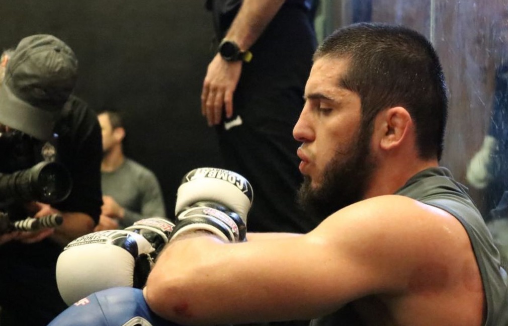 Who is Islam Makhachev? Unknown things about the Lightweight UFC Islam Makhachev champion - Photo 2
