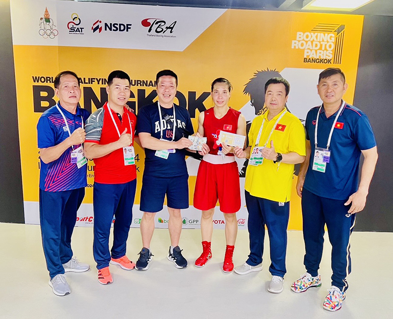 Ha Thi Linh fought 5 matches in 7 days, fasting to win Olympic tickets - Photo 1