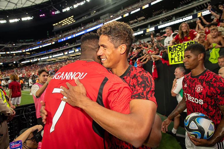 Nunnou came to see MU's friendly match in the US - Photo 2