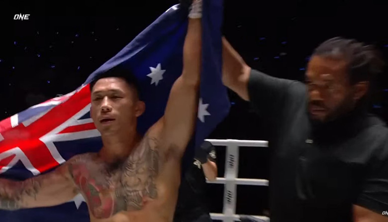 One Fight Night 7: Martin Nguyen overwhelms Casotti, rediscovering the feeling of victory - Photo 2