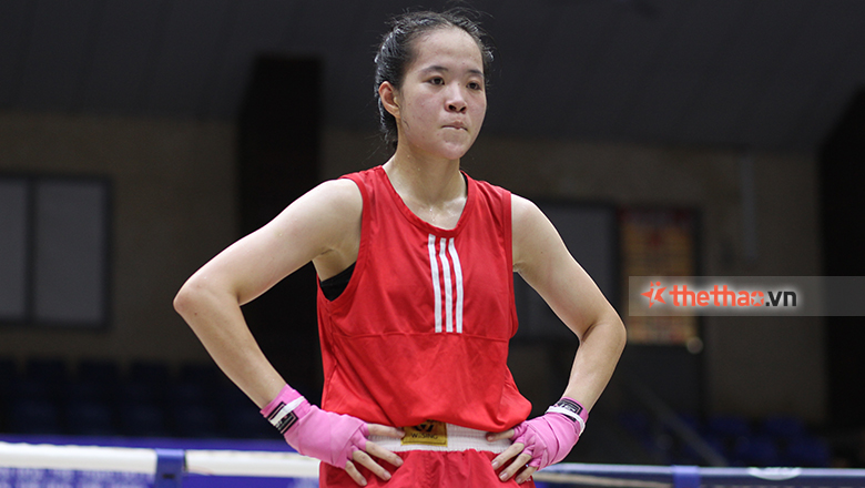 Huyen Tran loses pain in German boxer, stopped early in the Olympic qualifying round - Photo 1