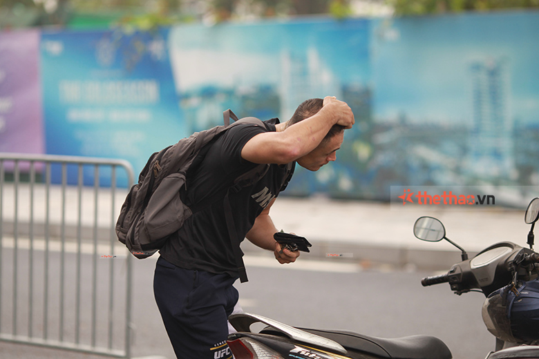 Nguyen Van Kamil took a car to come to the stadium before Lion Championship - Photo 5