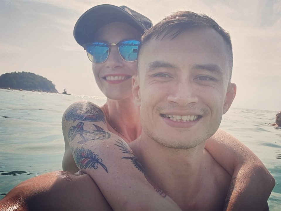 Nguyen Van Kamil engaged his girlfriend, preparing to get married - Photo 2