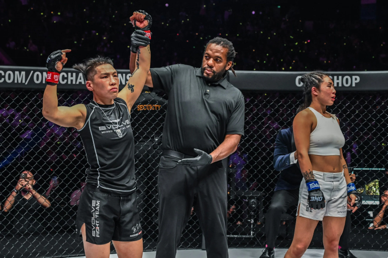 UFC champion praised One Championship - Photo 3