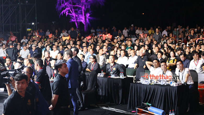The audience came to the square to see the Lion Championship 2022 final to the end of the night - Photo 2