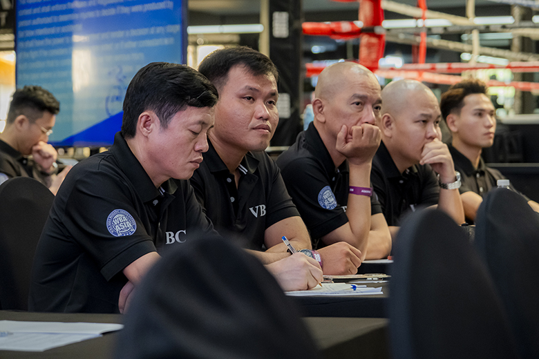 The first professional boxing training course of the Vietnam Boxing Federation: Towards the future - Photo 17