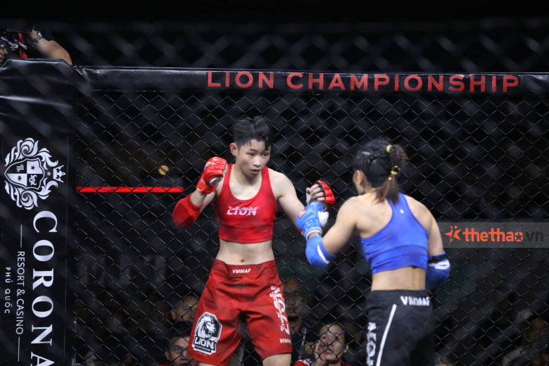 Thanh Truc slipped down and twice to win the opponent with a submission - Photo 4