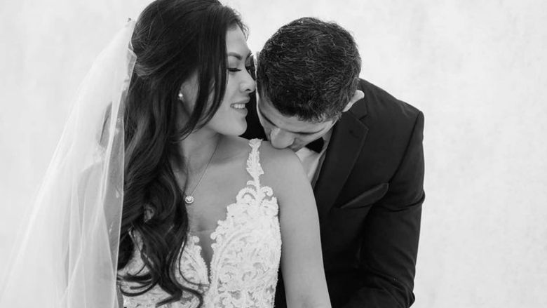 4th -class boxer UFC has just arrived in Vietnam with a Vietnamese -born wife - Photo 2