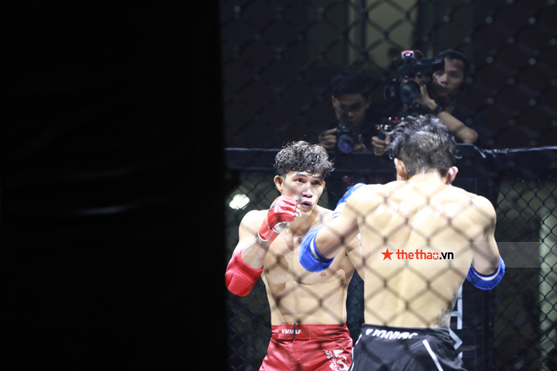 Only ask fans should continue or quit the final of Lion Championship - Photo 1