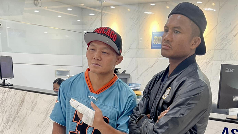 Saenchai broke 2 fingers after the match against Buakaw - Photo 2