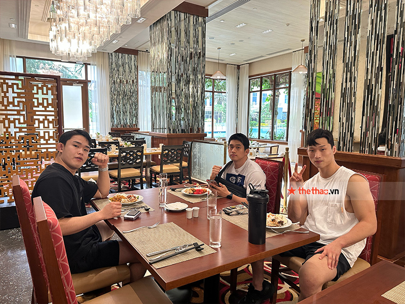 What did the fighters attend the AFC 21 event before the competition? - Photo 5