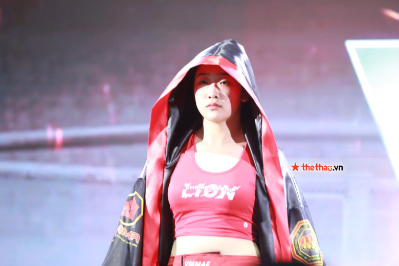 Hot girl MMA Pham Thi Nhung won in 90 seconds, reached the final of Lion Championship - Photo 3