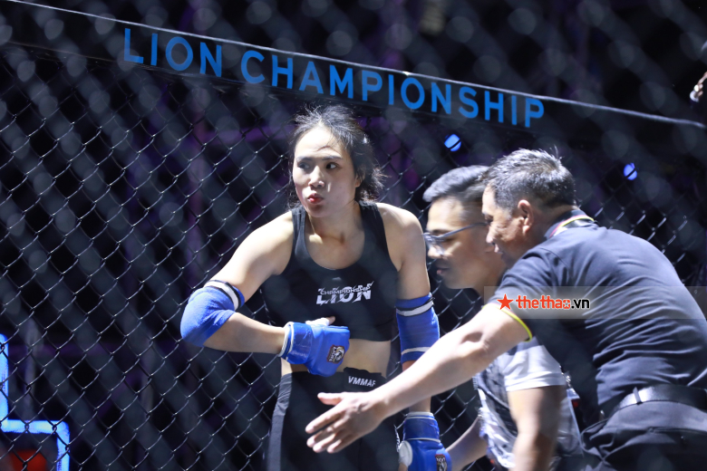 Hot girl MMA Pham Thi Nhung won in 90 seconds, reaching the final of Lion Championship - Photo 11