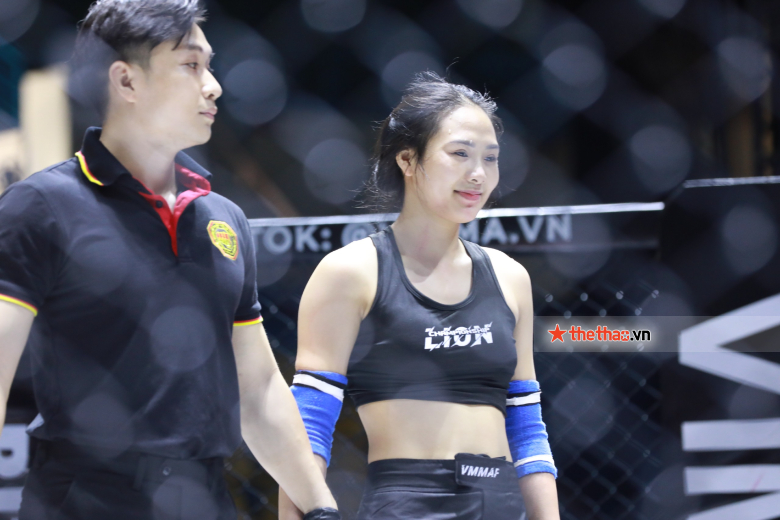 Hot girl MMA Pham Thi Nhung won in 90 seconds, reached the final of Lion Championship - Photo 9