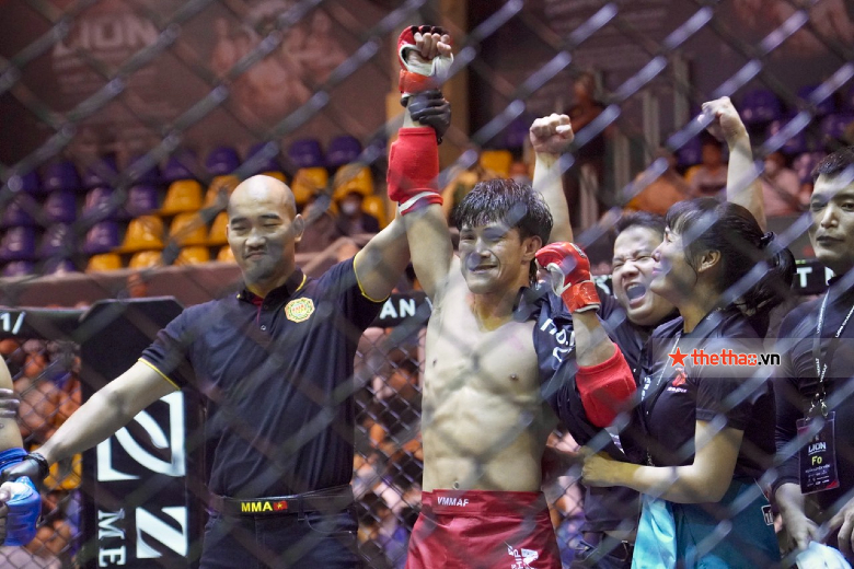 The only wife cried when she saw her husband win against the quarterfinals of Lion Championship - Photo 3
