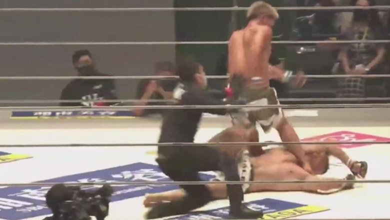 The former UFC boxer shot at the opponent to win the knock out - Photo 1
