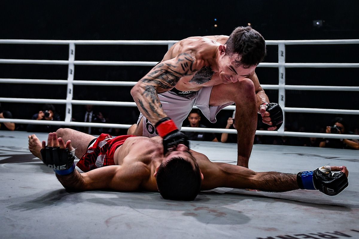 Thanh Le had the first battle to protect the belt in early December, facing 