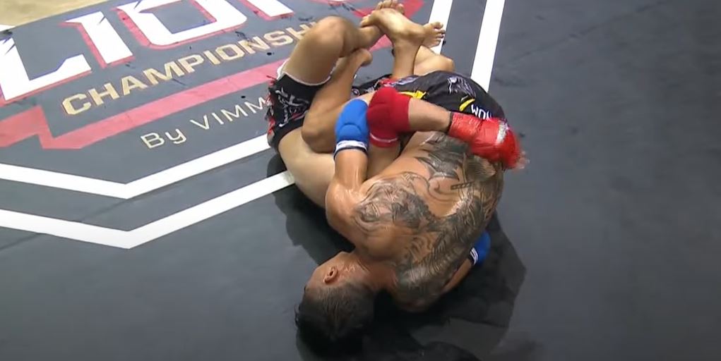 Lion Championship qualifiers: Pham Ba Hoi won by submission - Photo 2