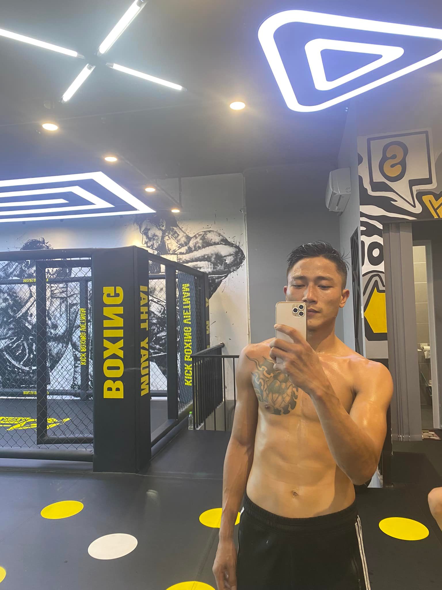 The former champion Kickboxing Sea Games Pham Ba Hoi attended Lion Championship - Photo 2