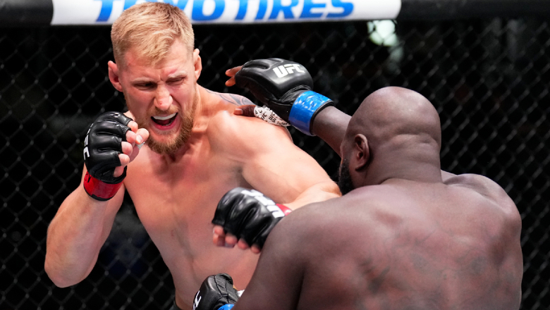 UFC Fight Night 207 results: Volkov lowered Rozenstruik in the first half - Photo 2