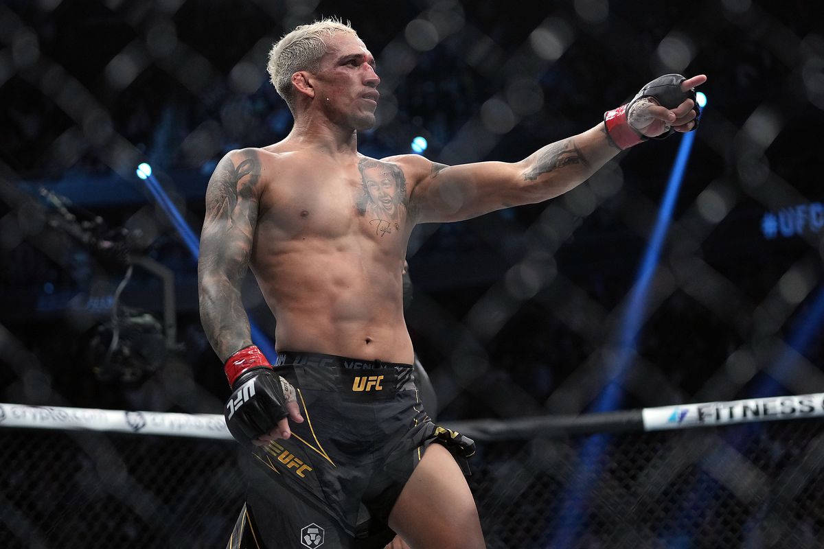 Charles Oliveira was deprived of the championship before UFC 274 - Photo 2