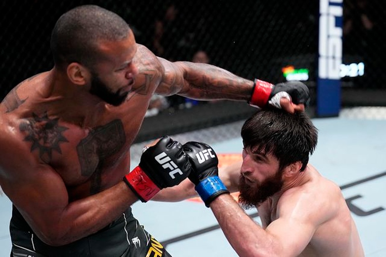 UFC Fight Night: Ankalaev won Thiago Santos, towards the Championship Battle - Photo 2