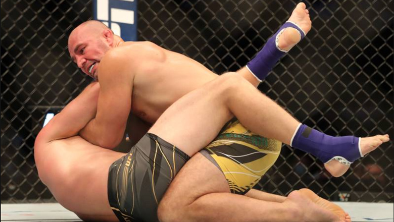 Tan Vuong Glover Teixerra set a new record in Light Heavyweight UFC - Photo 1