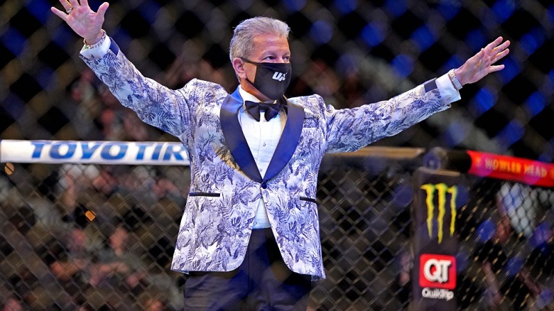 The veteran MC of UFC for the first time was absent after 25 years standing in iron cage - Photo 2