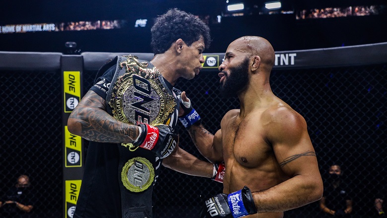 The One Championship champion is ready to play for Demetrious Johnson - Photo 2