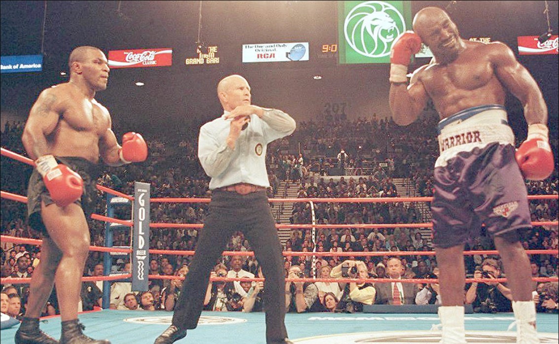 Dana White: Conor McGregor is on the same level as Mike Tyson, Holyfield and De La Hoya - Photo 2