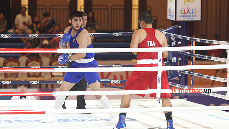 'Khabib Cambodia' defeated Thai boxer in the 'strange' boxing match at SEA Games 32 - Photo 1