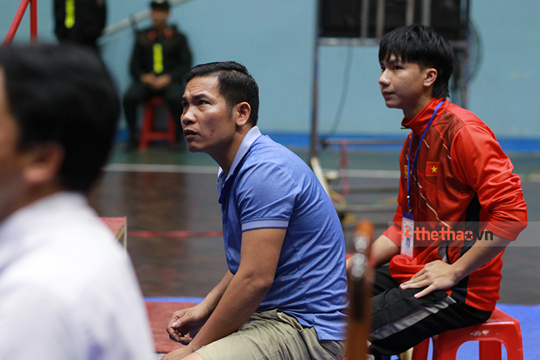 Boxing boxing championship is still criticized by the coach, knocking off - Photo 2