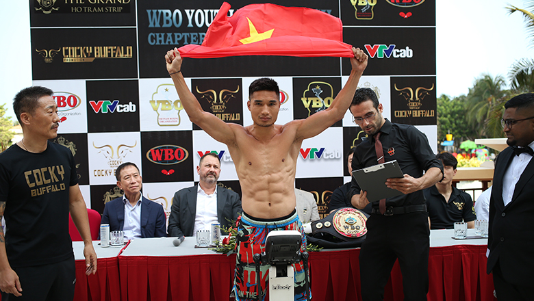 Huu Thuong, Van Hai encountered a Chinese opponent before the international boxing event WBO Chapter 3 The Rising Stars - Photo 1