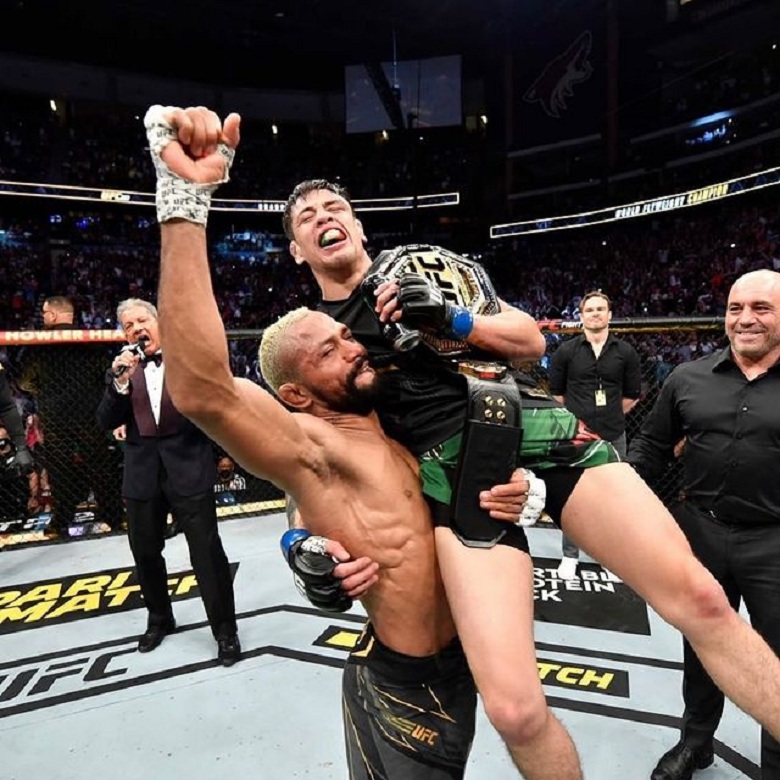 Brandon Moreno became the first UFC champion from Mexico - Photo 2