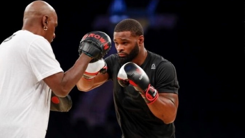 Logan Paul predicts the results of Jake Paul vs Tyron Woodley - Photo 2