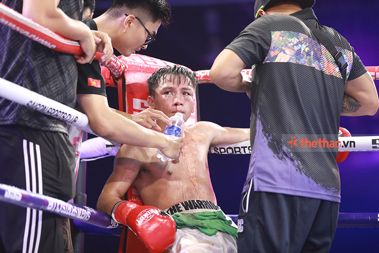 Le Huu Toan shed blood on the day of protecting the Asian WBA belt - Photo 2