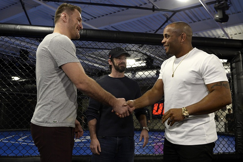 Cormier is not sure Miocic will revenge before nunnou - Photo 2