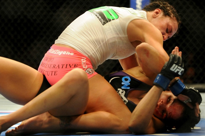 Amanda Nunes vs Julianna Pena Trai Bantamweight Women's belt at UFC 265 - Photo 2