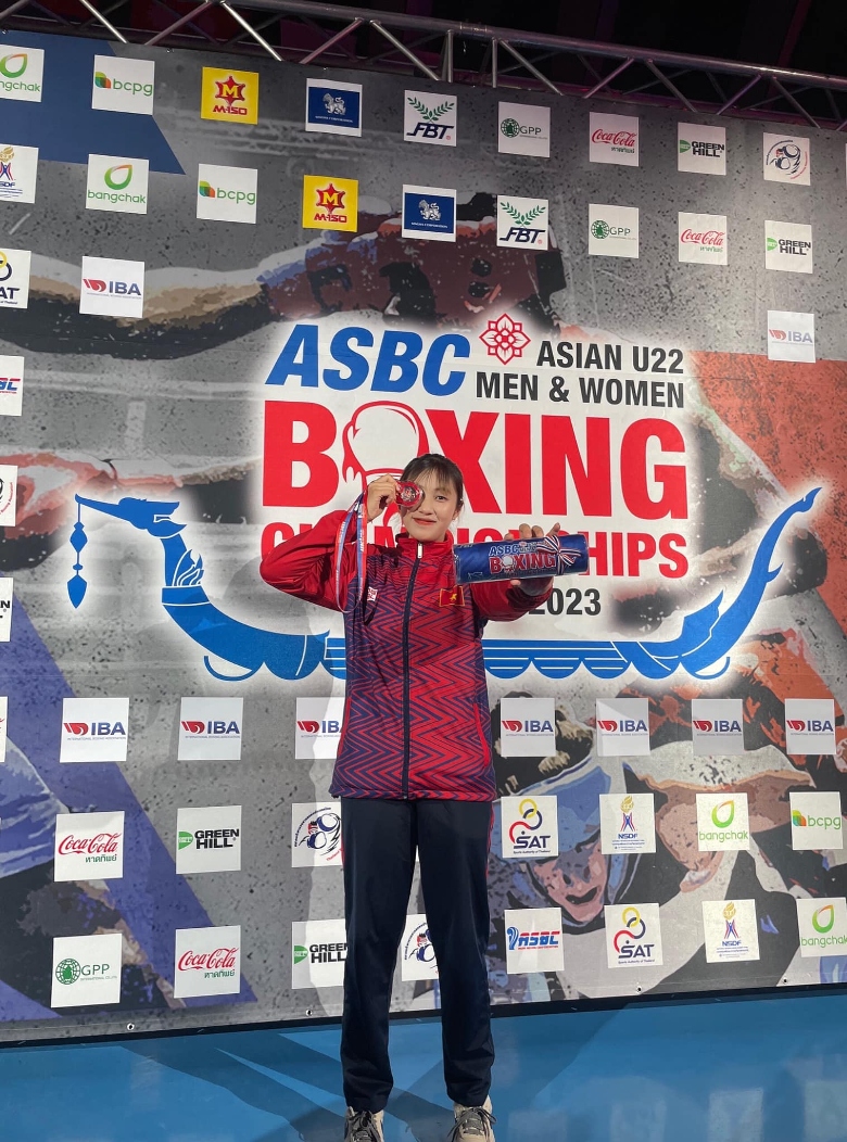 Vietnamese boxers bruised when they received the Asian boxing medal - Photo 4