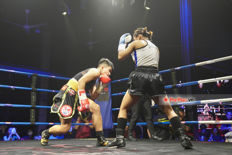 Thu Nhi destroyed Indonesian boxers in the match - Photo 4