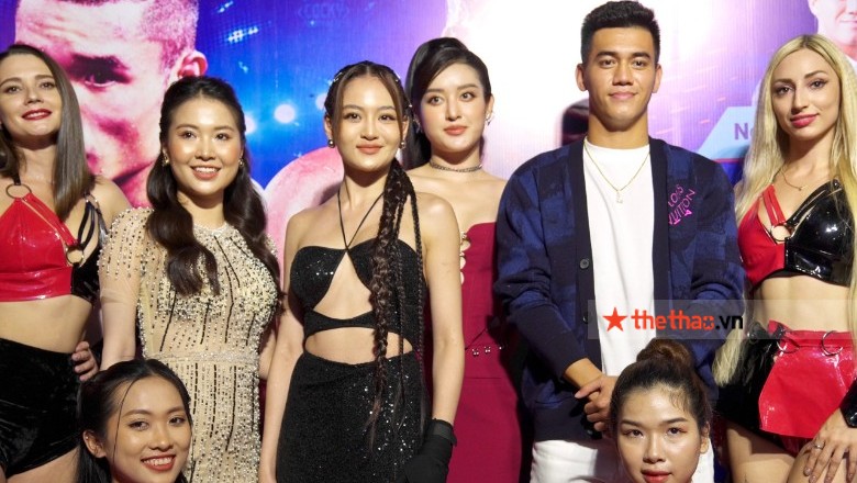 Striker Tien Linh, runner Huyen My, actor Thuy Anh 'landed' to see Dinh Hong Quan - Photo 10