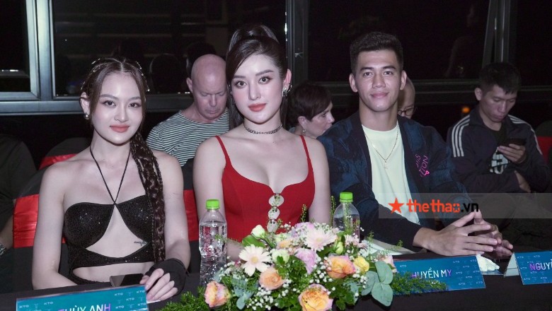 Striker Tien Linh, runner Huyen My, actor Thuy Anh 'landed' to see Dinh Hong Quan - Photo 12