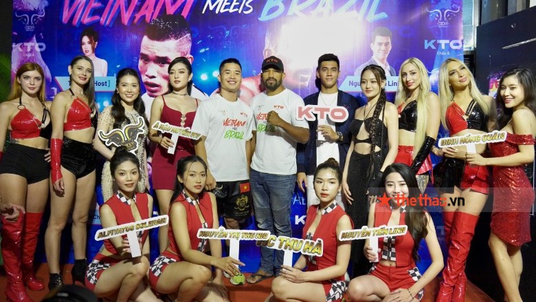 Striker Tien Linh, runner Huyen My, actor Thuy Anh 'landed' to see Dinh Hong Quan - Photo 3