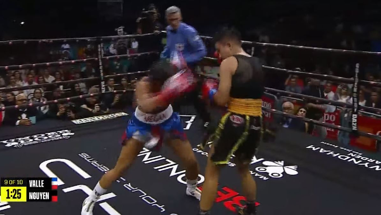 Thu Nhi lost to Vallle, no longer an unbeaten champion - Photo 5