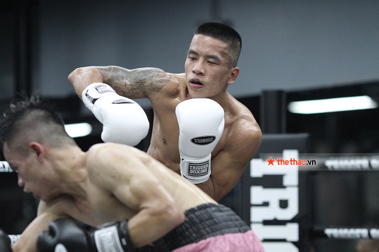 Andrea Aybar 'heat up' Boxing Trigger Hanoi event - Photo 5