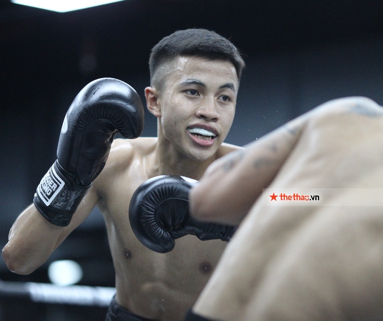 Andrea Aybar 'heat up' Boxing Trigger Hanoi event - Photo 7